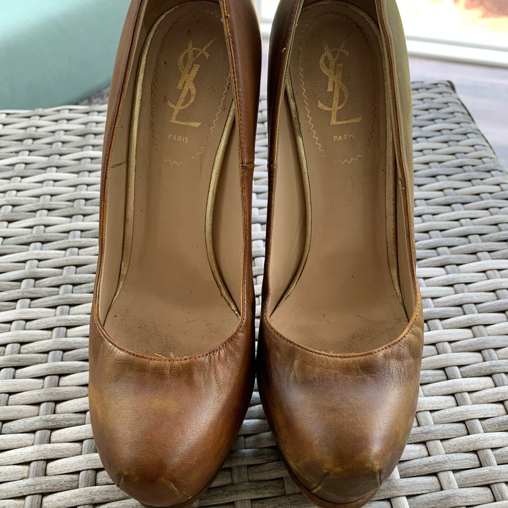 YSL Tribtoo Brown Distressed Leather Pump